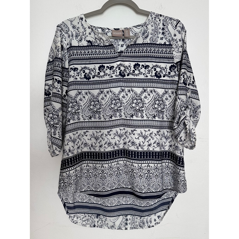 Chicos Navy White Paisley Floral Blouse Size 0 Boho Coastal Quiet Luxury‎ Preppy